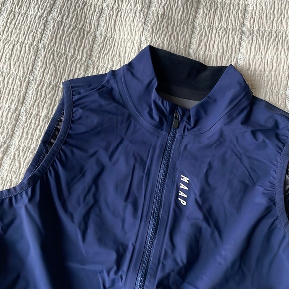 NEW MAAP women’s vest size M Navy - Picture 9 of 13